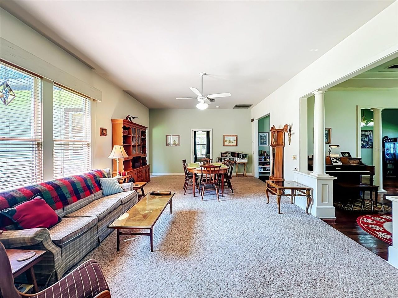 8408 Lakeshore Drive, Yalaha, FL 34797 Photo