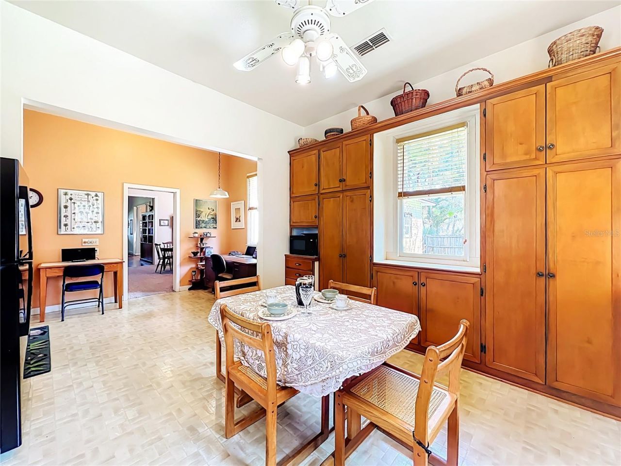 8408 Lakeshore Drive, Yalaha, FL 34797 Photo