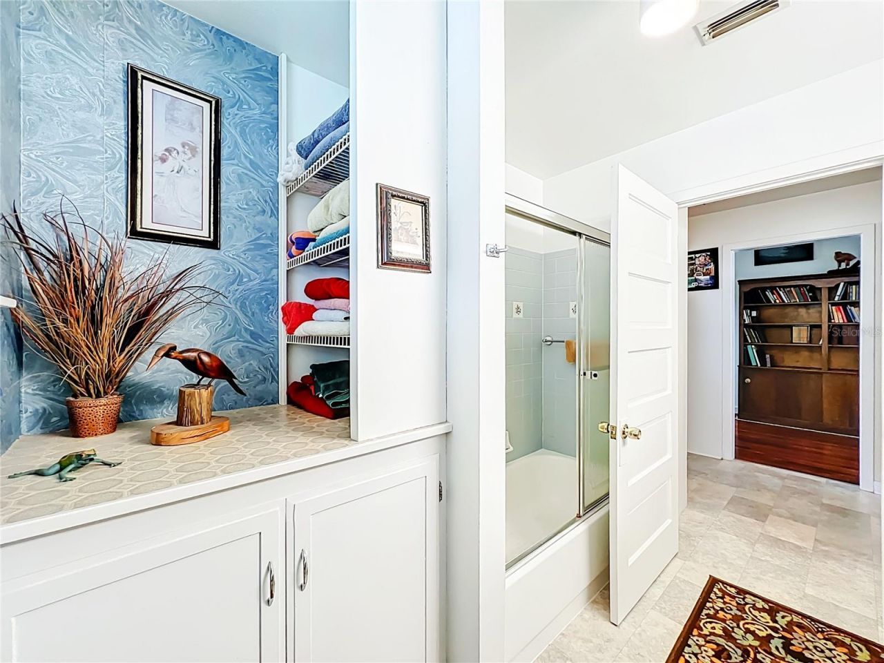 8408 Lakeshore Drive, Yalaha, FL 34797 Photo