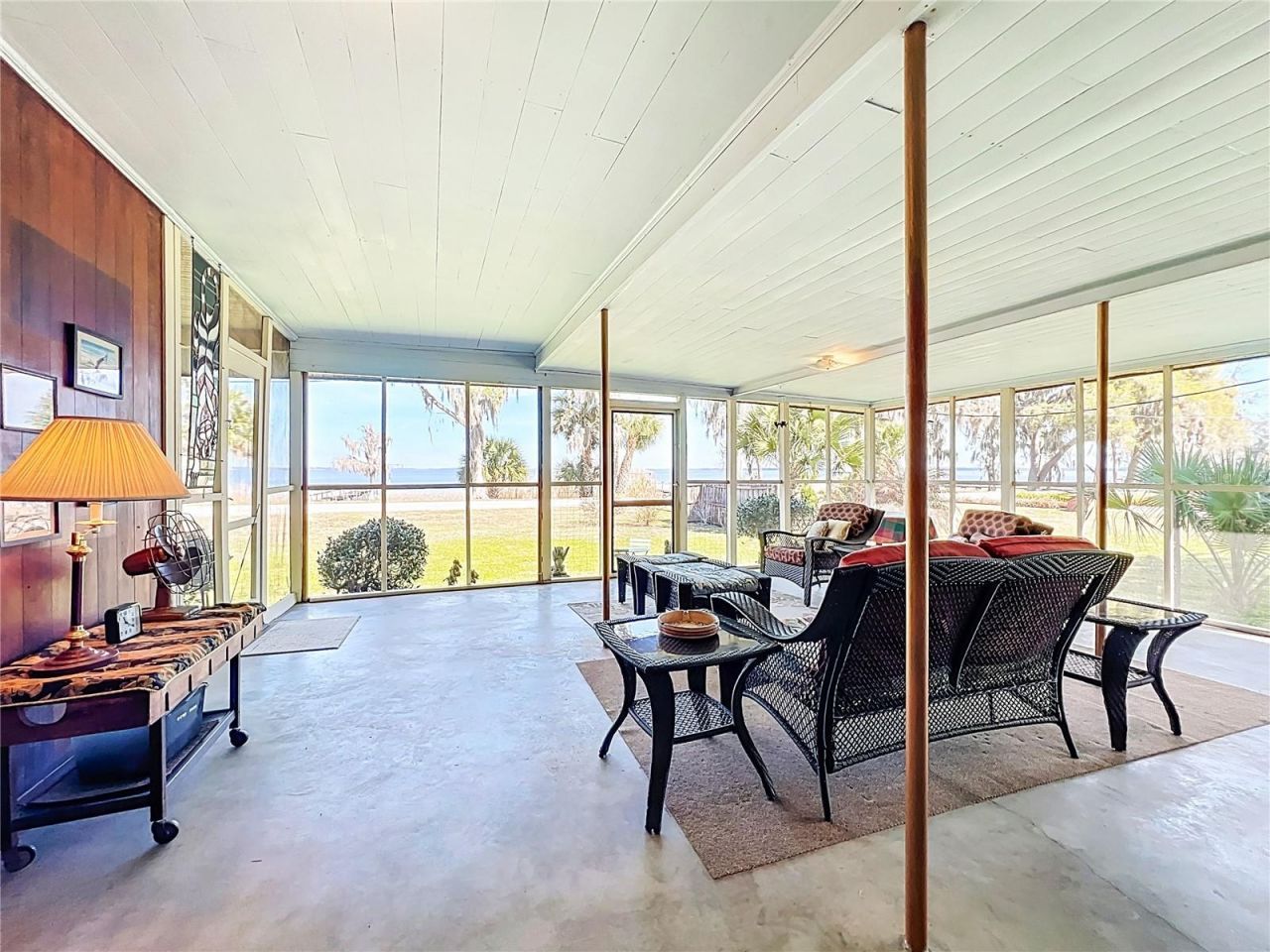 8408 Lakeshore Drive, Yalaha, FL 34797 Photo