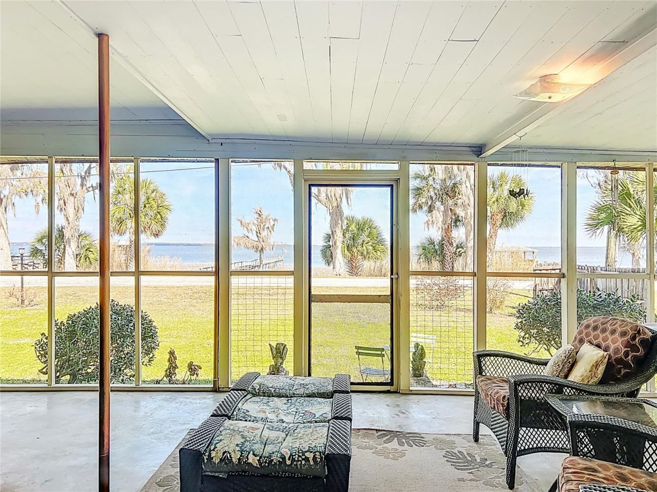 8408 Lakeshore Drive, Yalaha, FL 34797 Photo