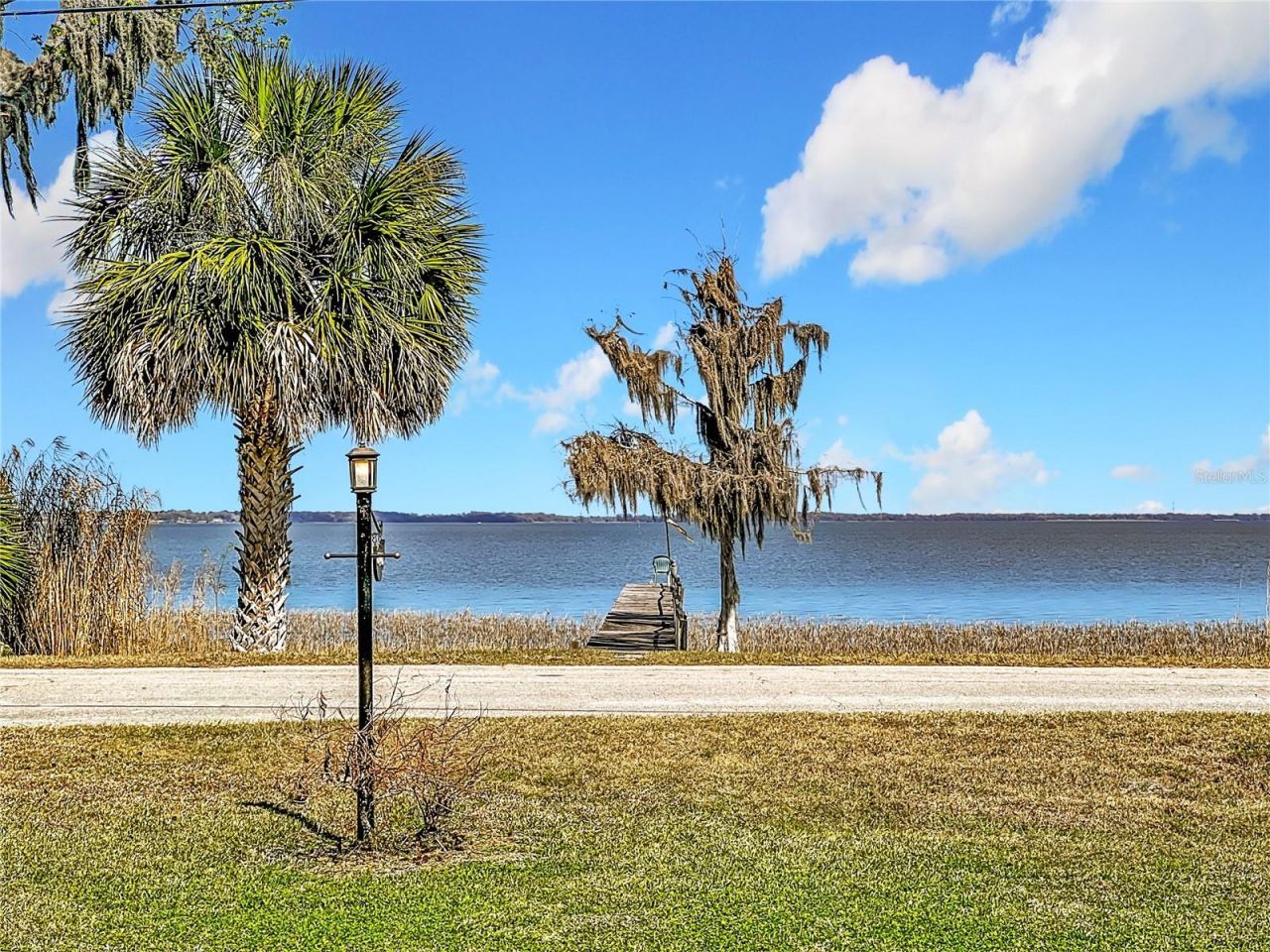 8408 Lakeshore Drive, Yalaha, FL 34797 Photo