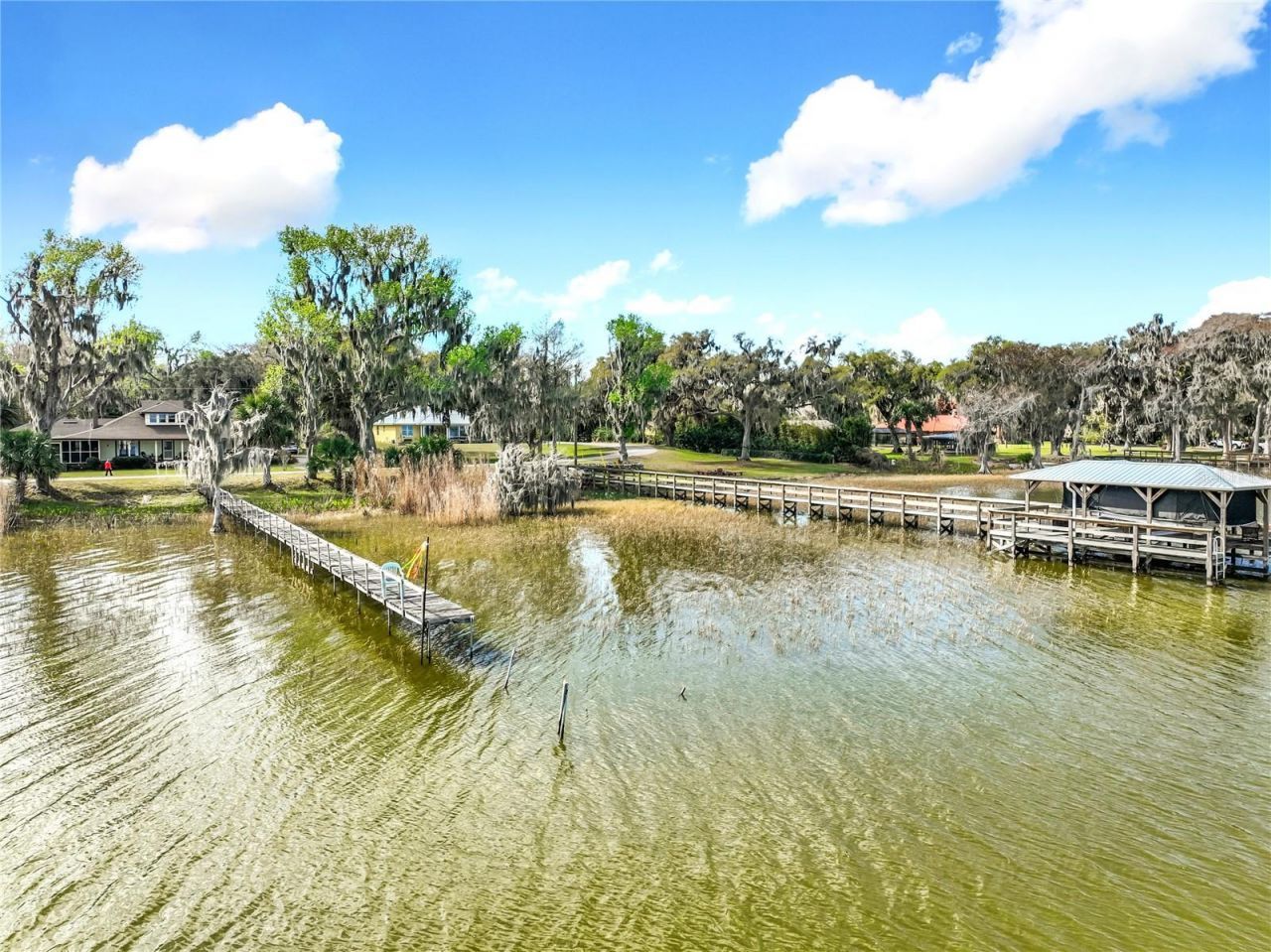 8408 Lakeshore Drive, Yalaha, FL 34797 Photo