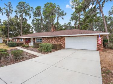 98 MOCKINGBIRD LANE , EUSTIS, FL 32726