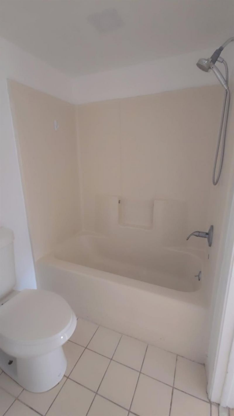 3700 N 56th Avenue, Unit 1015, Hollywood, FL 33021 Photo