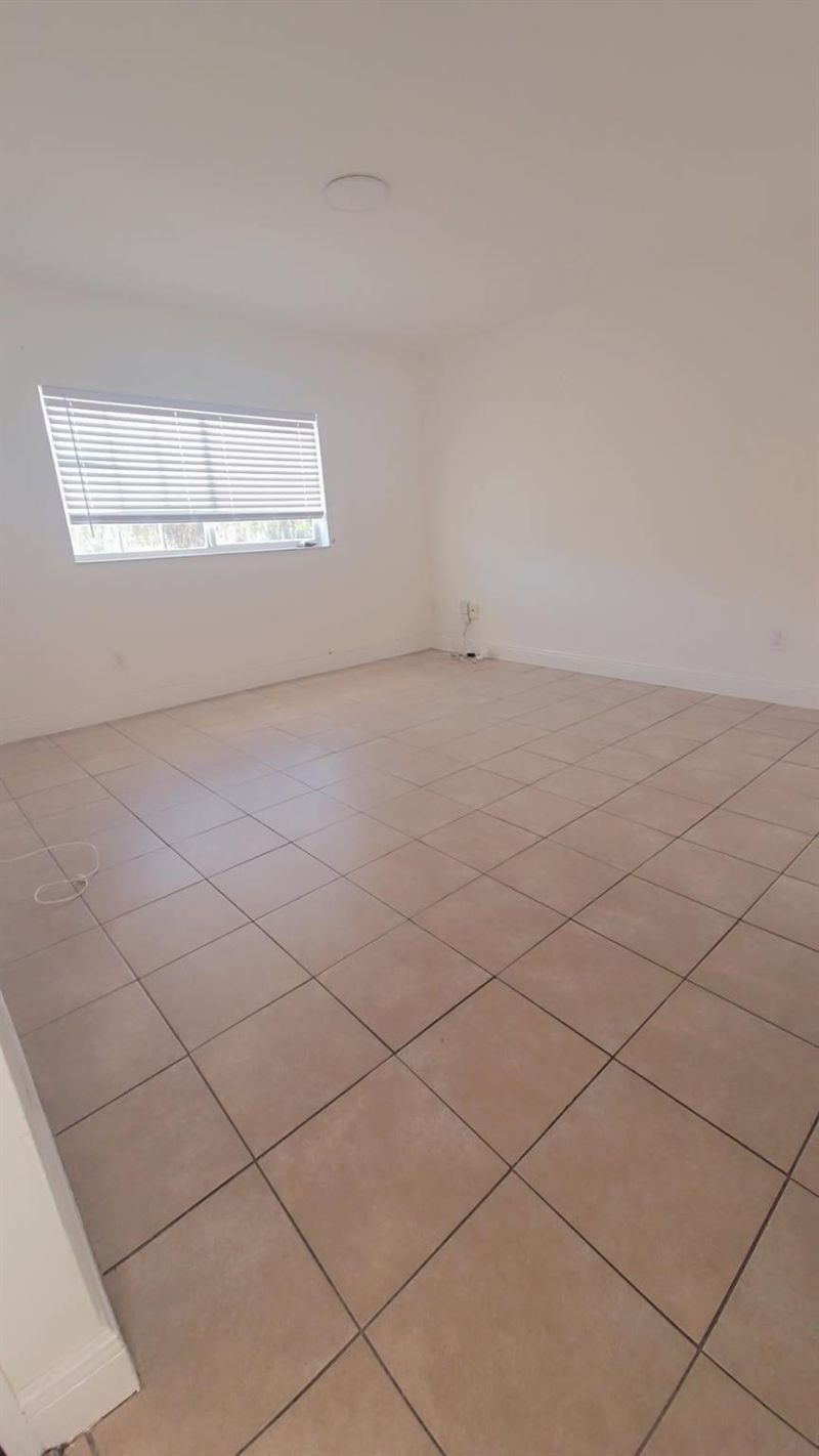 3700 N 56th Avenue, Unit 1015, Hollywood, FL 33021 Photo