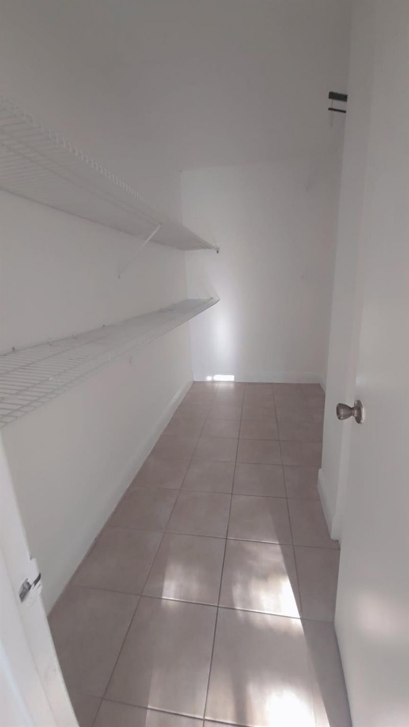 3700 N 56th Avenue, Unit 1015, Hollywood, FL 33021 Photo