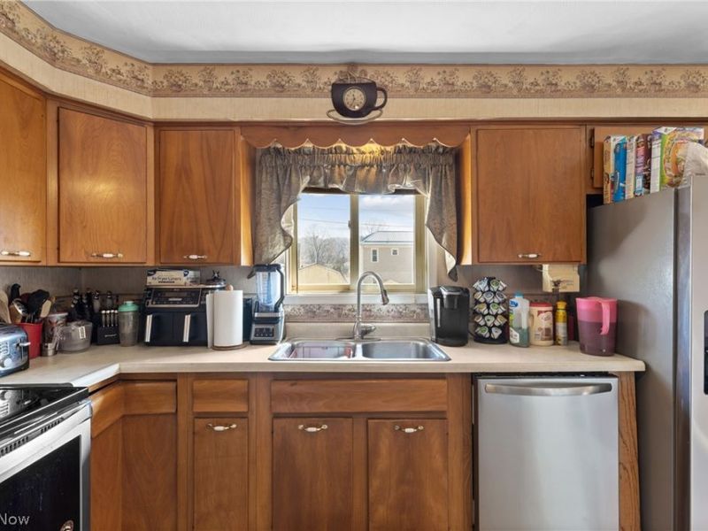 262 Quincy Lane, Tiltonsville, OH 43963 Photo 12