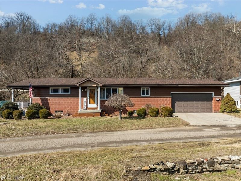 262 Quincy Lane, Tiltonsville, OH 43963 Photo 2