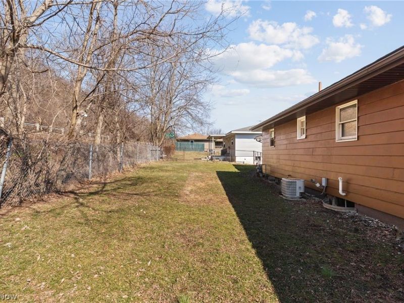 262 Quincy Lane, Tiltonsville, OH 43963 Photo 27