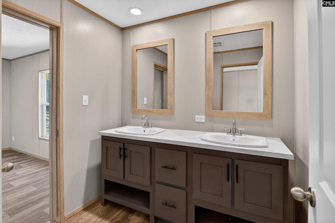 6935 Two Notch Road  Photo 26