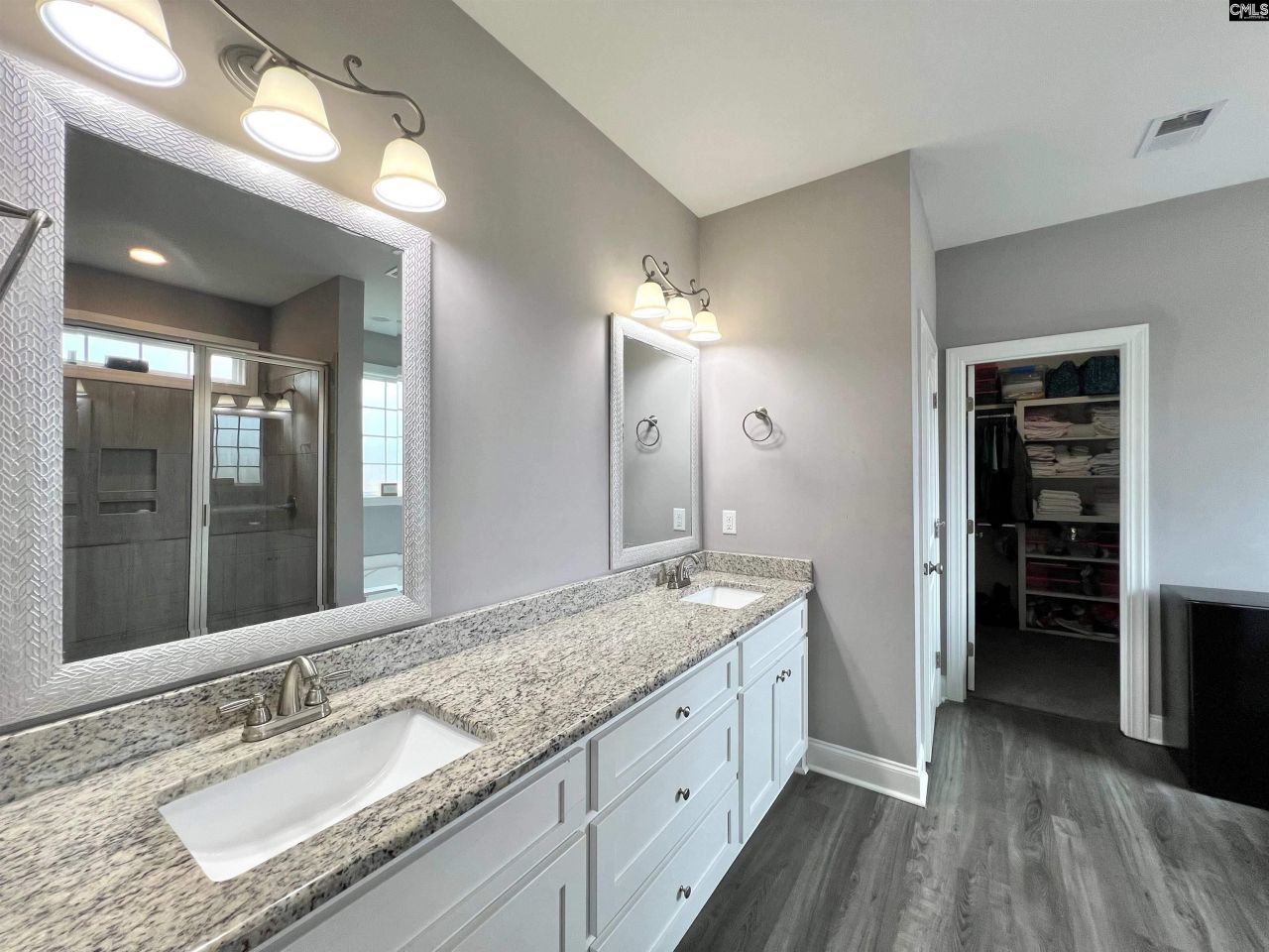 73 Middleton Drive Photo 22