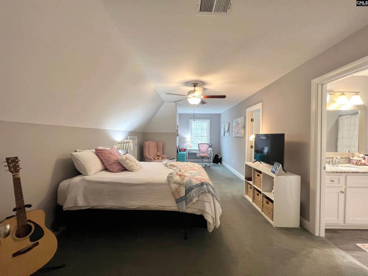 73 Middleton Drive Photo 31