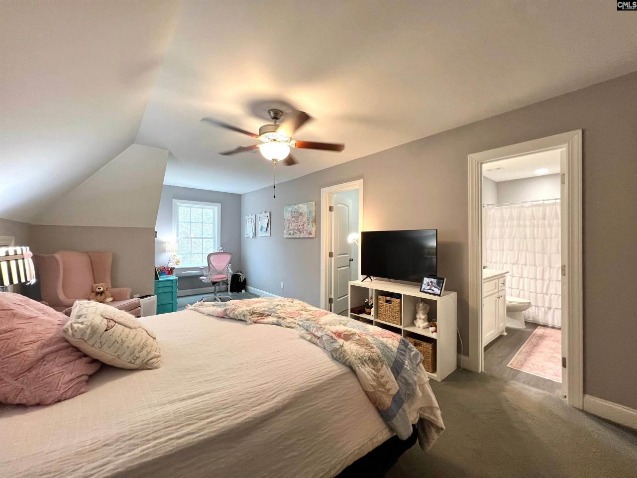 73 Middleton Drive Photo 32