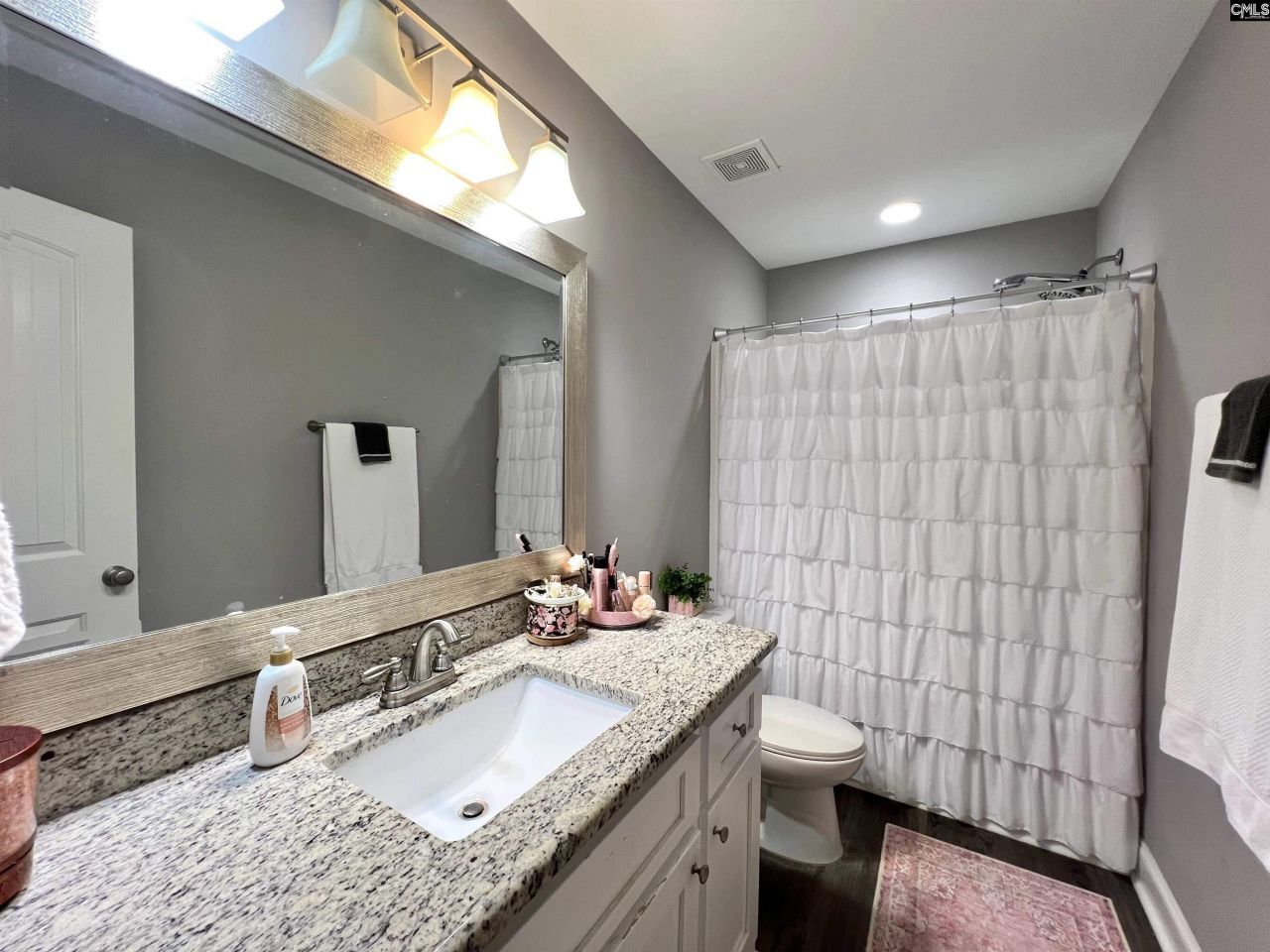 73 Middleton Drive Photo 35