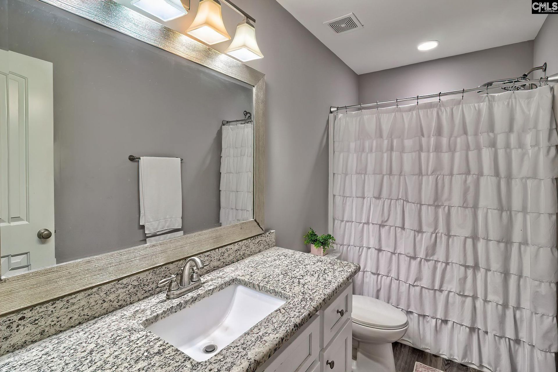 73 Middleton Drive Photo 37