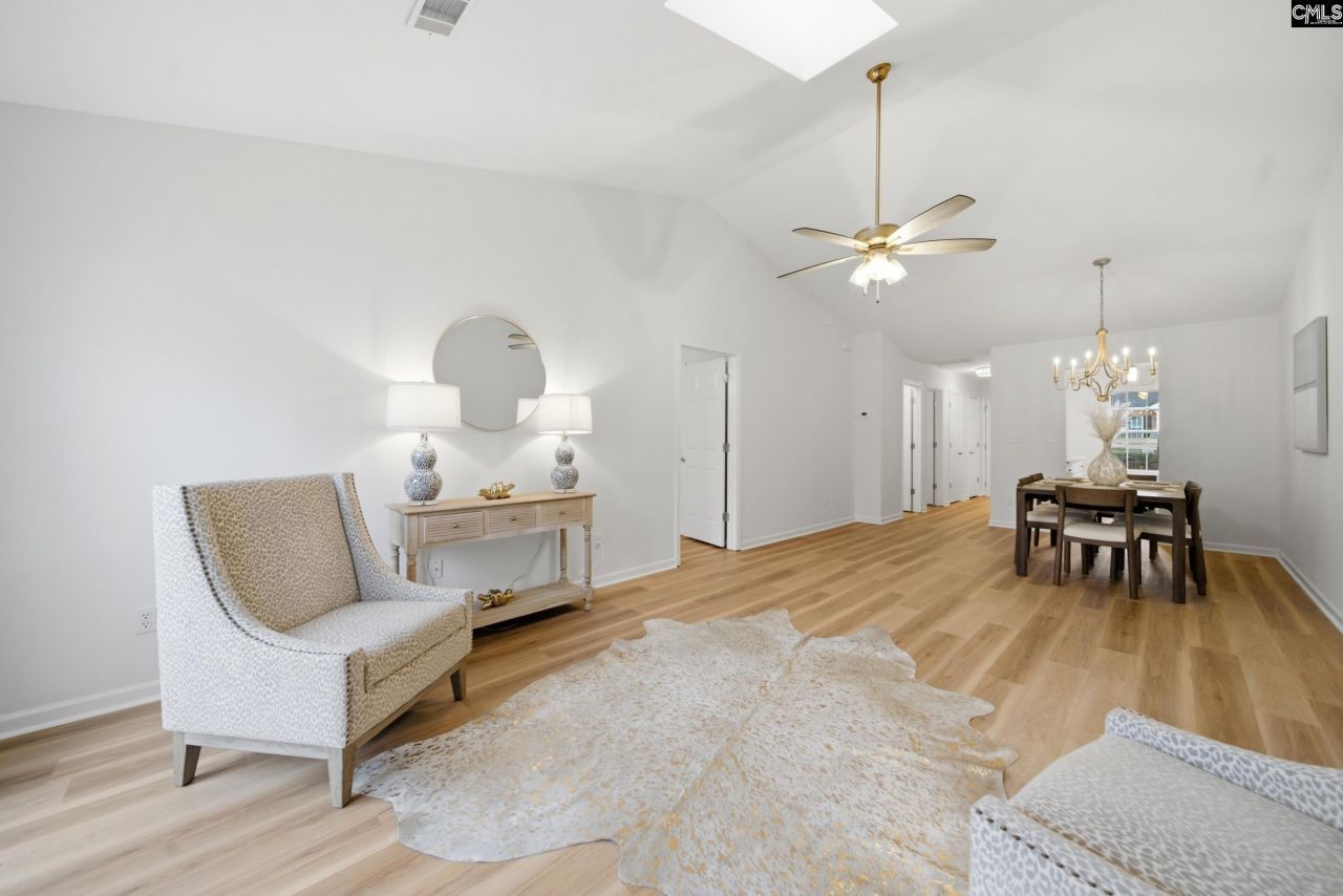 105 Waverly Drive  Photo 15