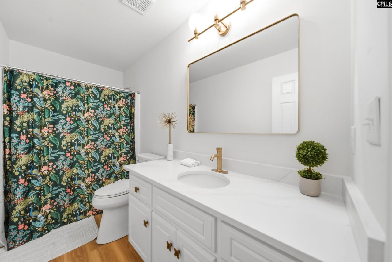 105 Waverly Drive  Photo 18