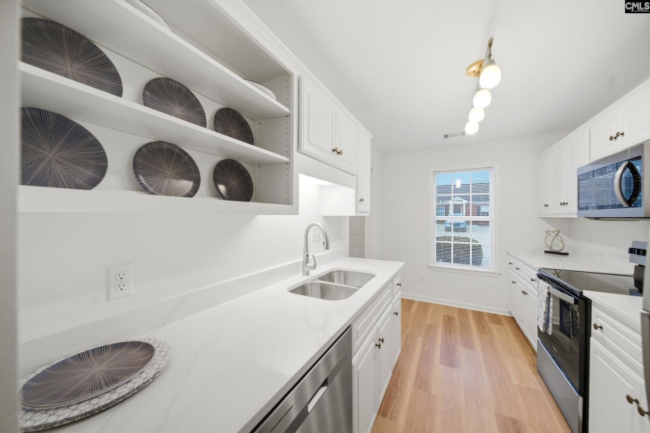 105 Waverly Drive  Photo 6