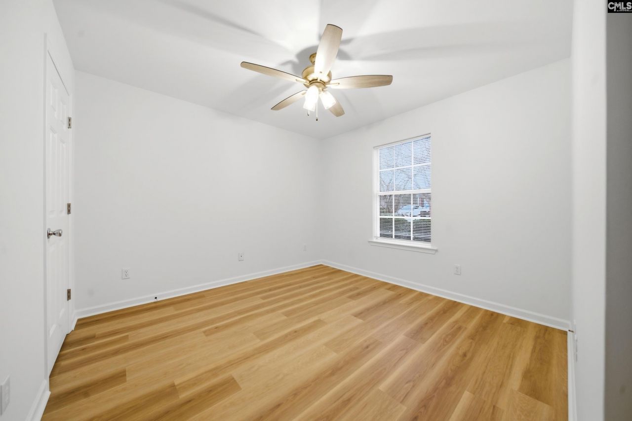 105 Waverly Drive  Photo 7