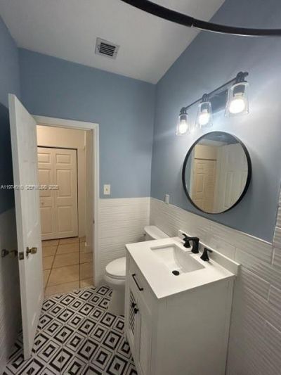 359 Meridian Ave, Unit A207, Miami Beach, FL 33139 Photo