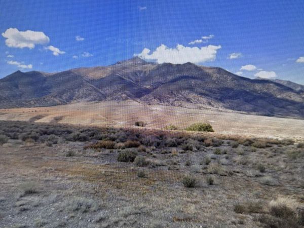 4 Hiko Court, Unit 17, Austin, NV 89310