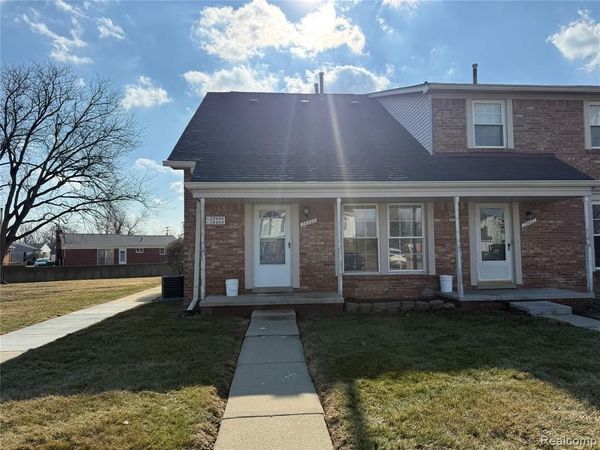 28404 Longmeadow Lane, Brownstown Twp, MI 48183