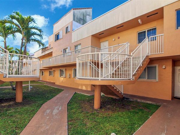 14921 SW 80th St , Unit 219, Miami, FL 33193