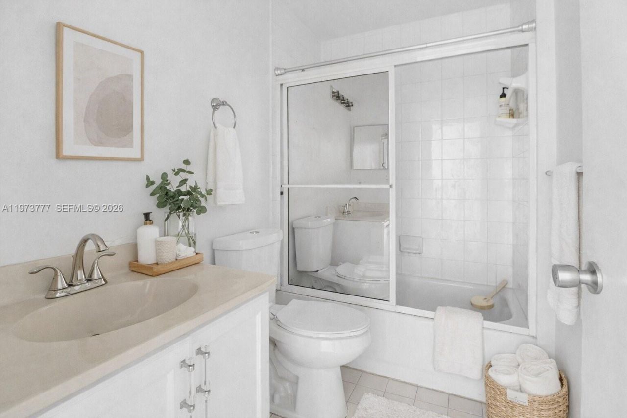 14921 SW 80th St, Unit 219, Miami, FL 33193 Photo