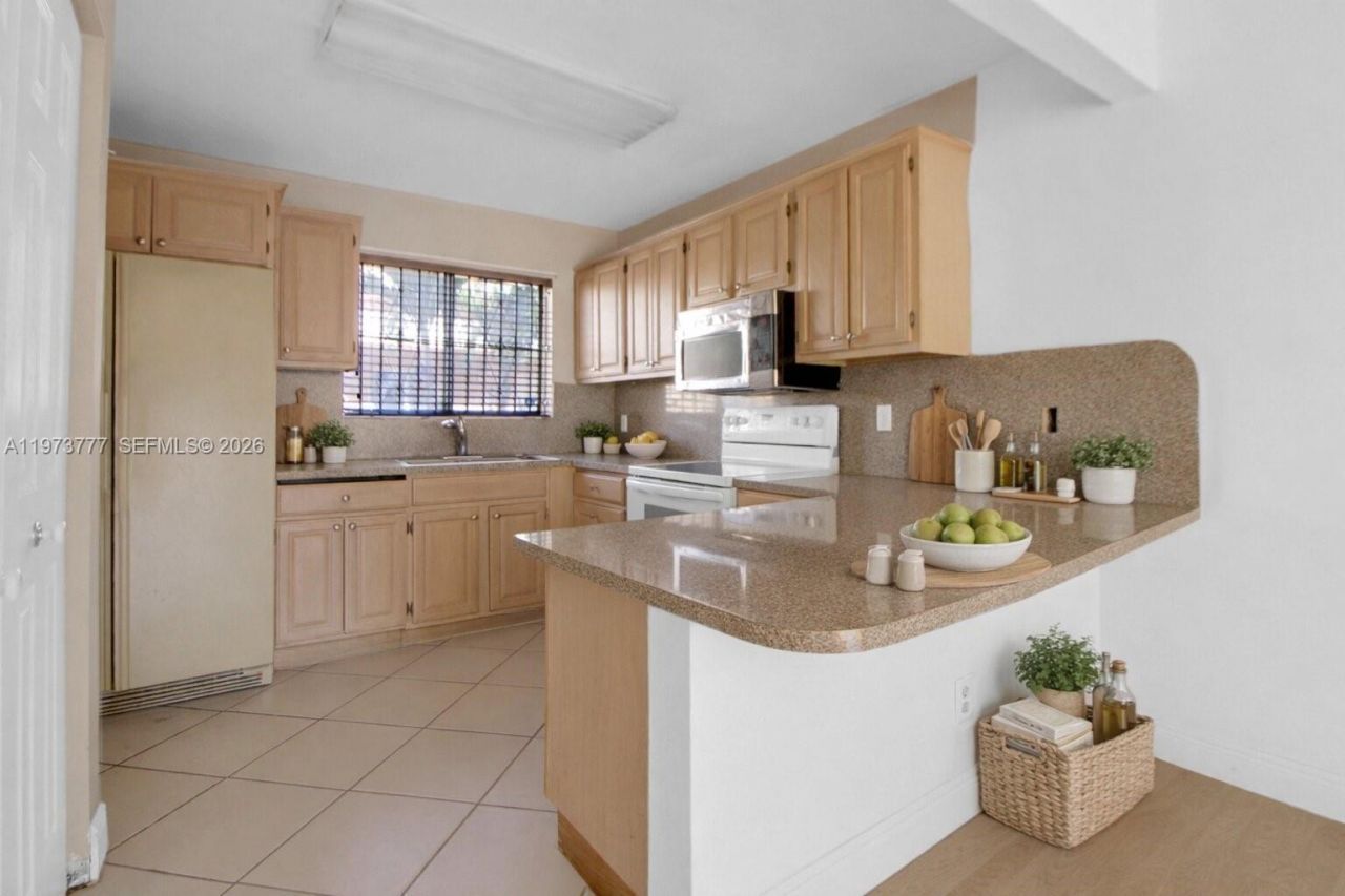 14921 SW 80th St, Unit 219, Miami, FL 33193 Photo