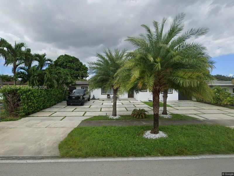 6271 NW 110th St, Hialeah, FL 33012 Photo