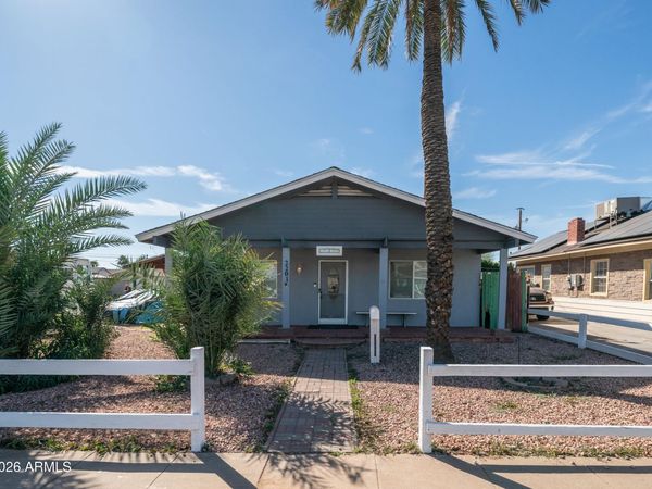2209 W ADAMS Street, Phoenix, AZ 85009