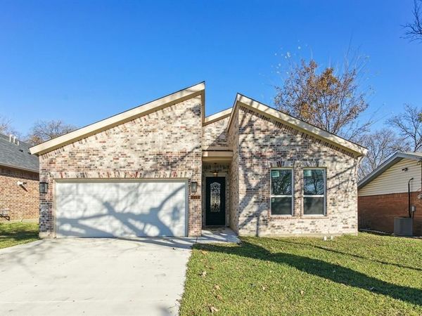 2114 Spikes Street, Grand Prairie, TX 75051