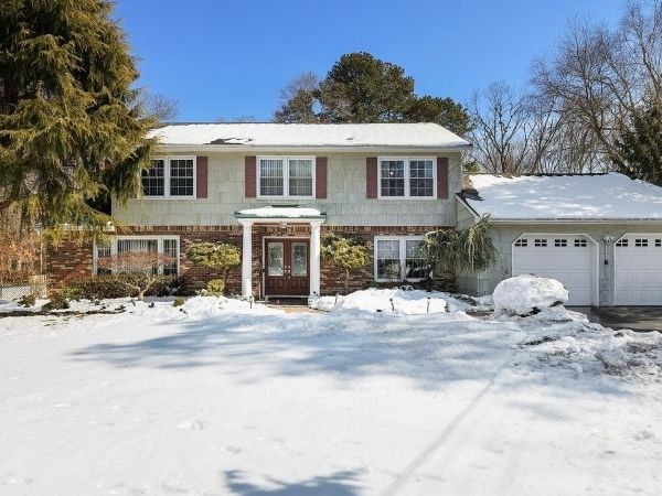 142 Monmouth Rd, Monroe, NJ 08831