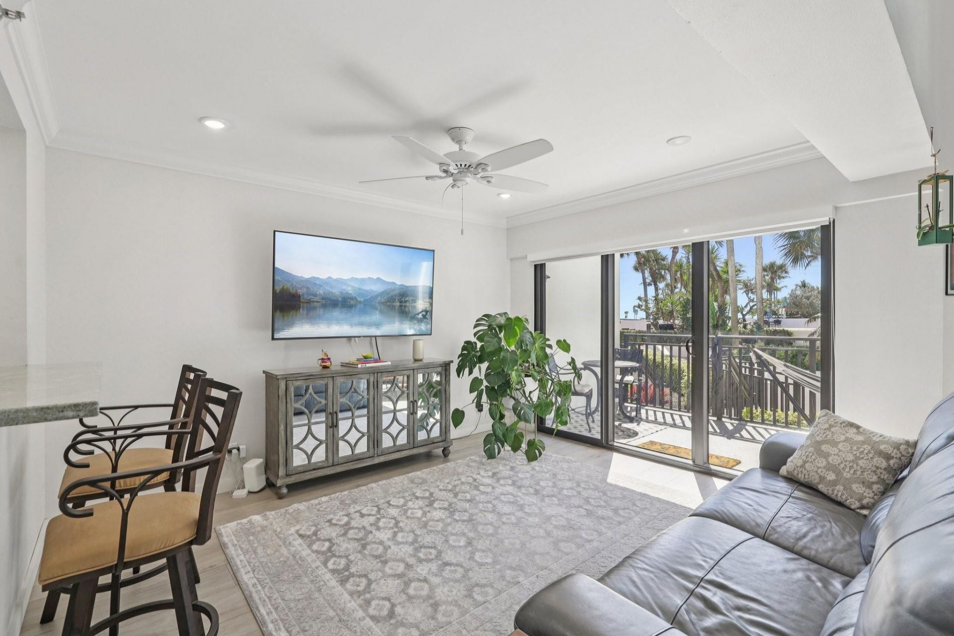 665 SE 21st Ave, Unit 107, Deerfield Beach, FL 33441 Photo