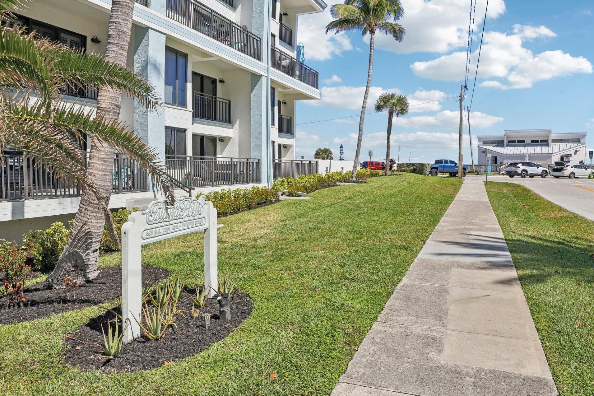 665 SE 21st Ave, Unit 107, Deerfield Beach, FL 33441 Photo