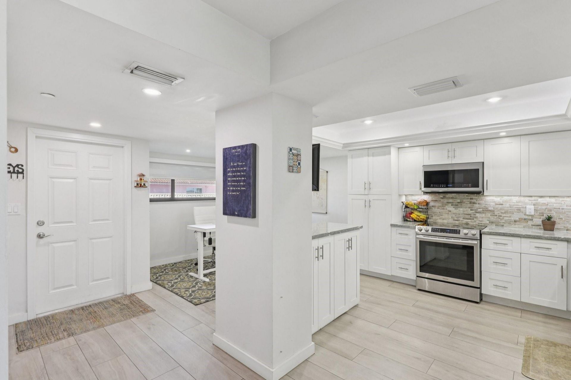 665 SE 21st Ave, Unit 107, Deerfield Beach, FL 33441 Photo