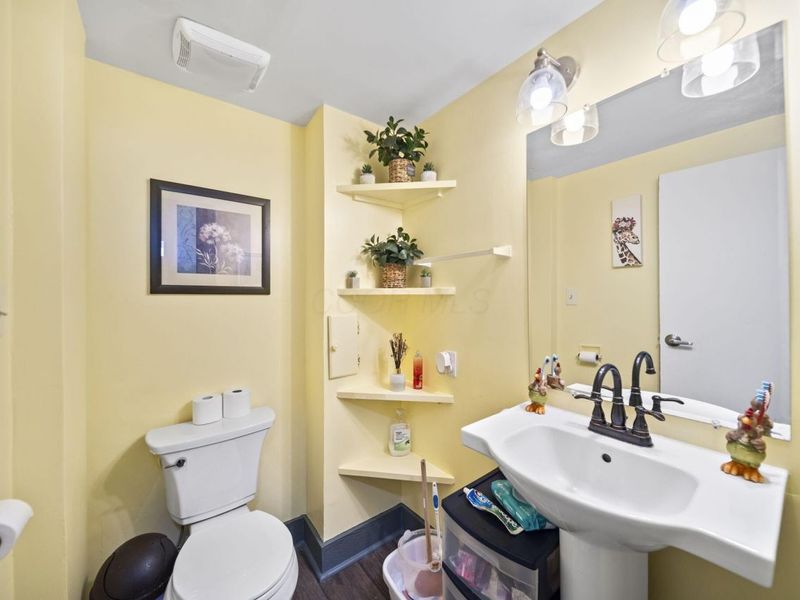 207 N Main Street , Pleasantville, OH 43148 Photo 40