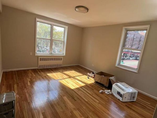 13604 Cherry Avenue , Unit 2H, Flushing, NY 11355