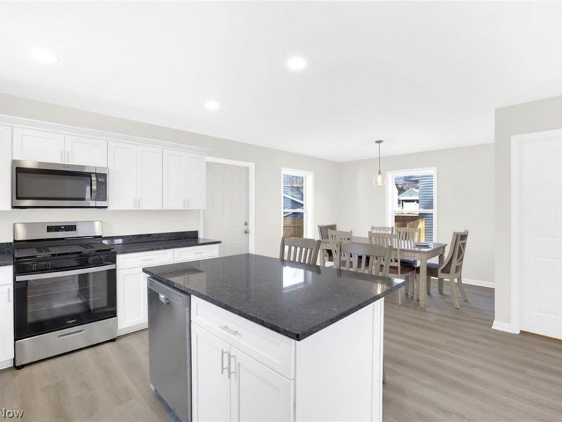 1331 Leonora Avenue, Akron, OH 44305 Photo 12