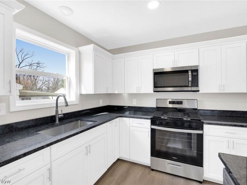 1331 Leonora Avenue, Akron, OH 44305 Photo 13