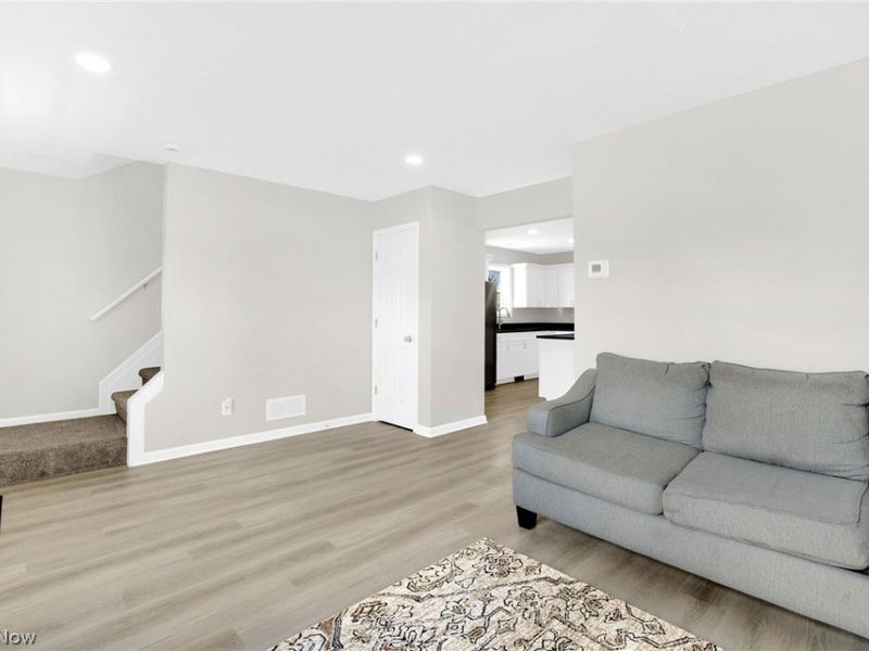 1331 Leonora Avenue, Akron, OH 44305 Photo 8