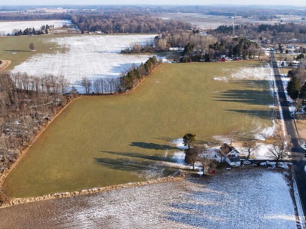 Round Lake Road E, Dewitt, MI 48820