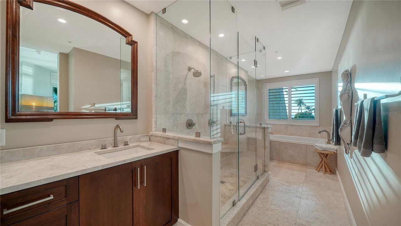 2165 Gulf Of Mexico Drive, Unit 115, Longboat Key, FL 34228 Photo