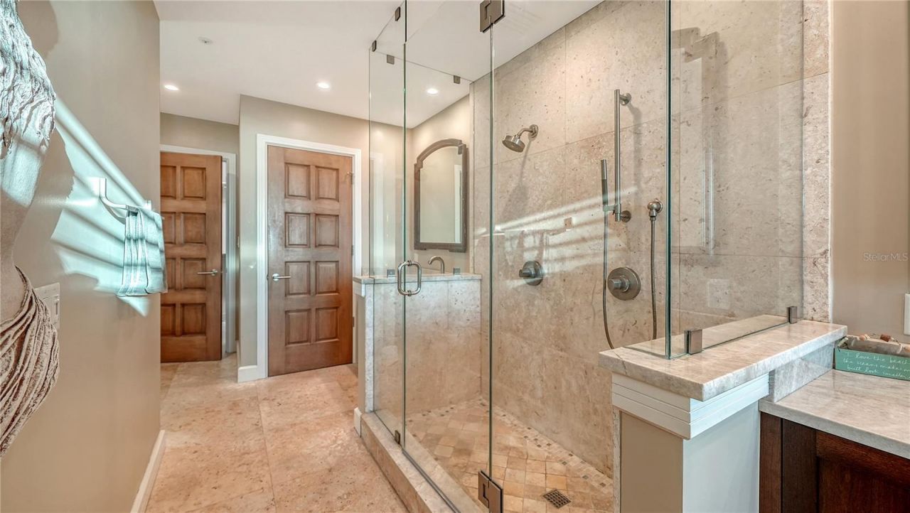 2165 Gulf Of Mexico Drive, Unit 115, Longboat Key, FL 34228 Photo