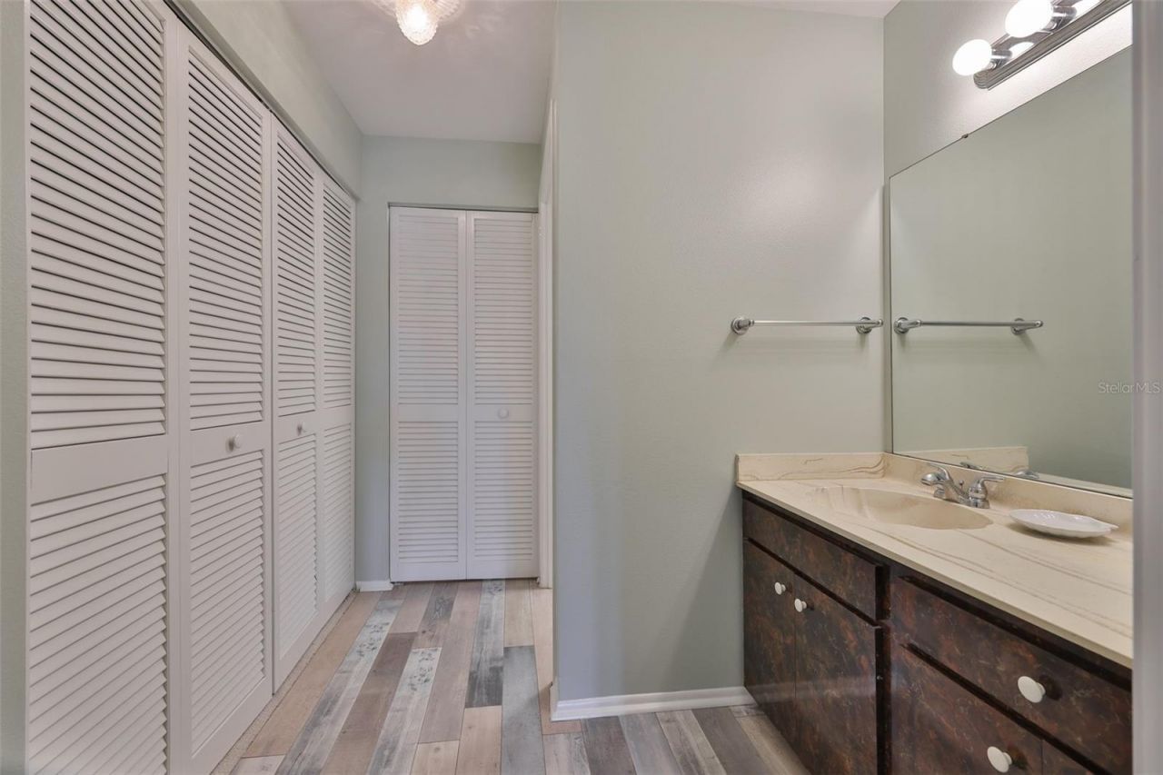 635 Woodlawn Drive, Unit 635, Bradenton, FL 34210 Photo