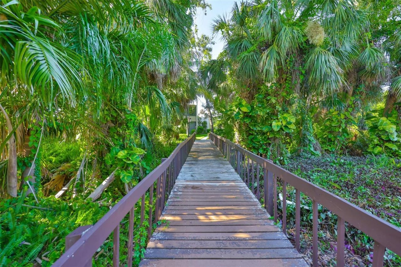 635 Woodlawn Drive, Unit 635, Bradenton, FL 34210 Photo