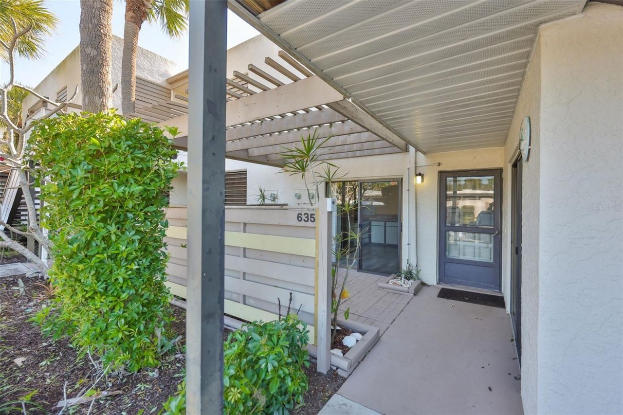 635 Woodlawn Drive, Unit 635, Bradenton, FL 34210 Photo