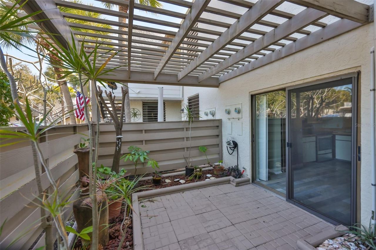 635 Woodlawn Drive, Unit 635, Bradenton, FL 34210 Photo