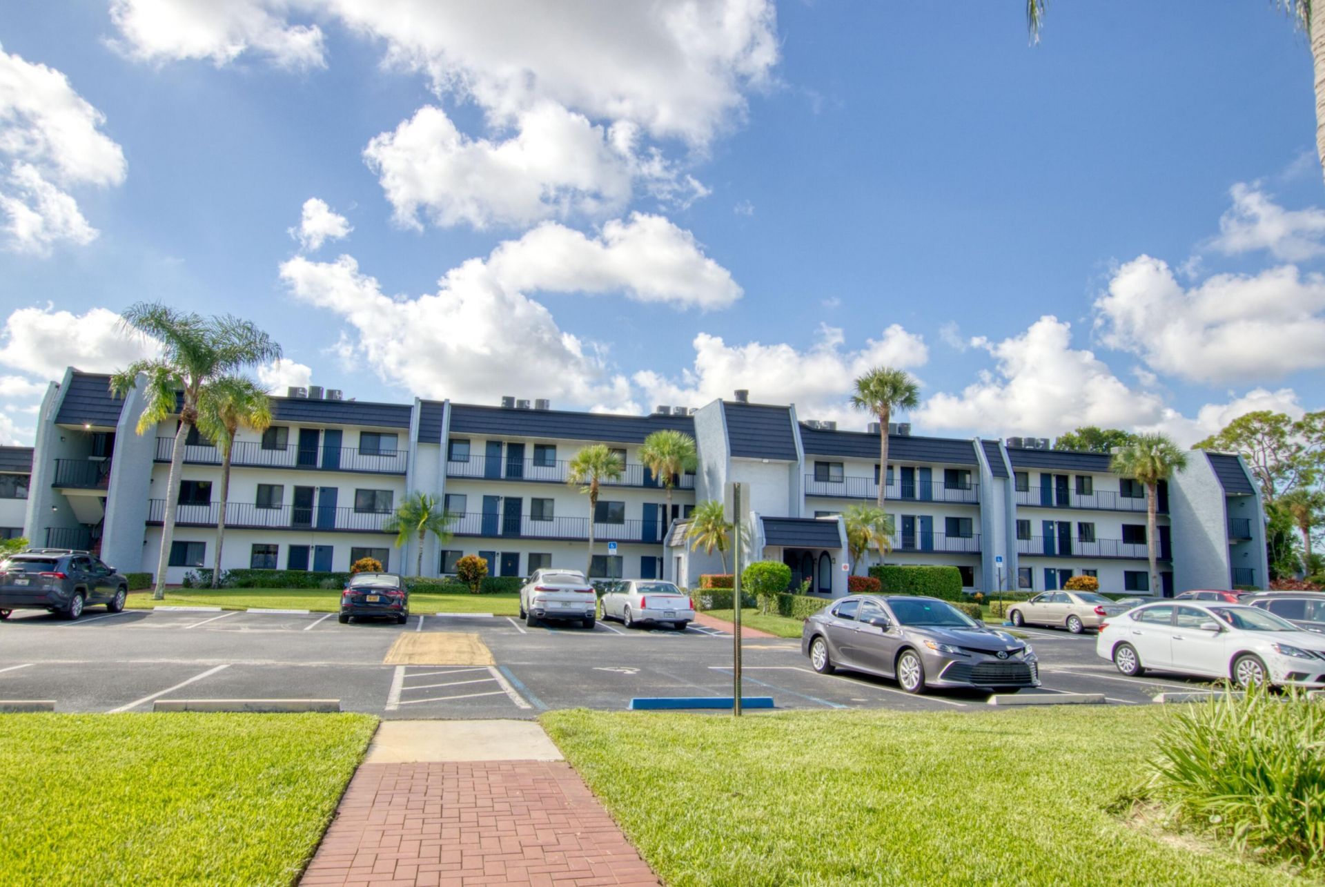 4260 D Este Court, Unit 102, Lake Worth, FL 33467 Photo